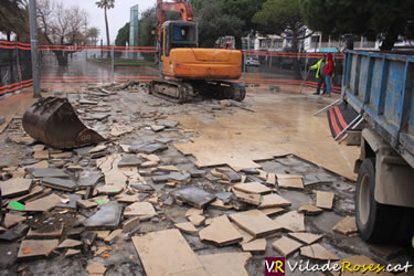 Obres al passeig marítim de Roses