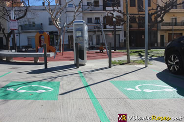 Punt de recàrrega de vehicles elèctrics a Roses