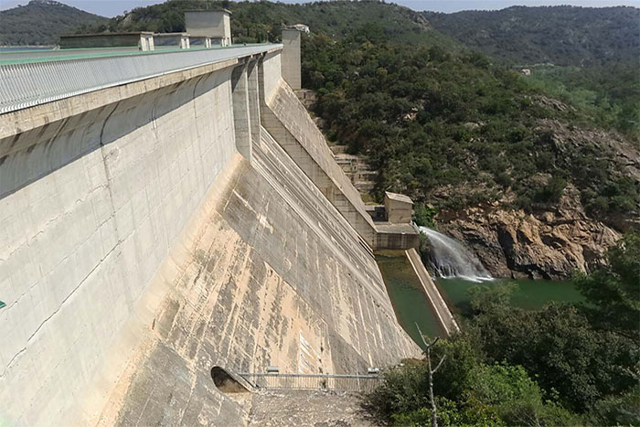 Presa de Darnius Boadella