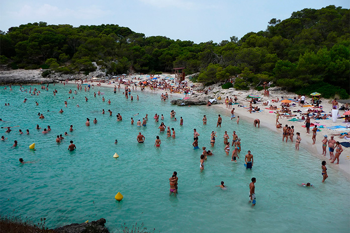 Brot de Covid-19 en estudiants a Menorca