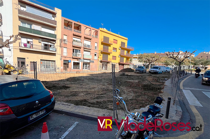 Plaça Ventura de Roses