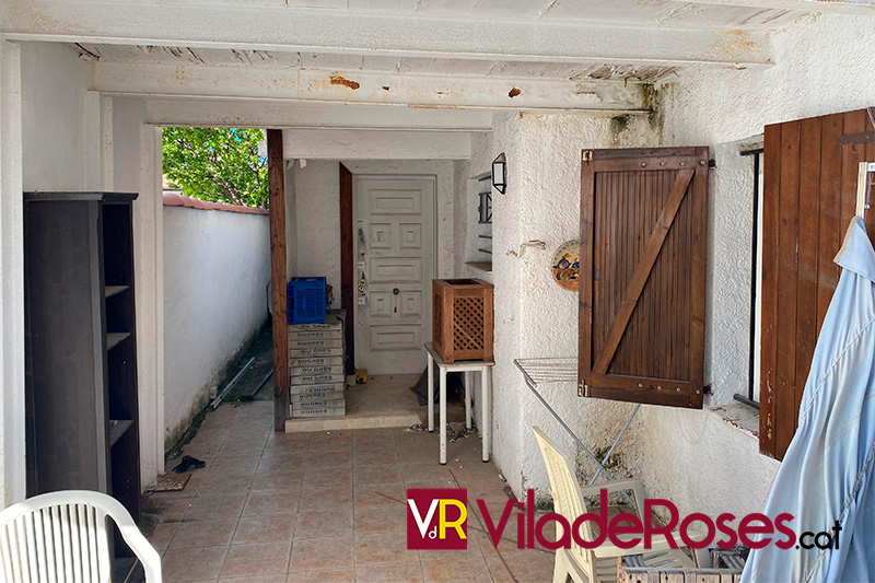 Troben dos cadàvers en una casa de Santa Margarida