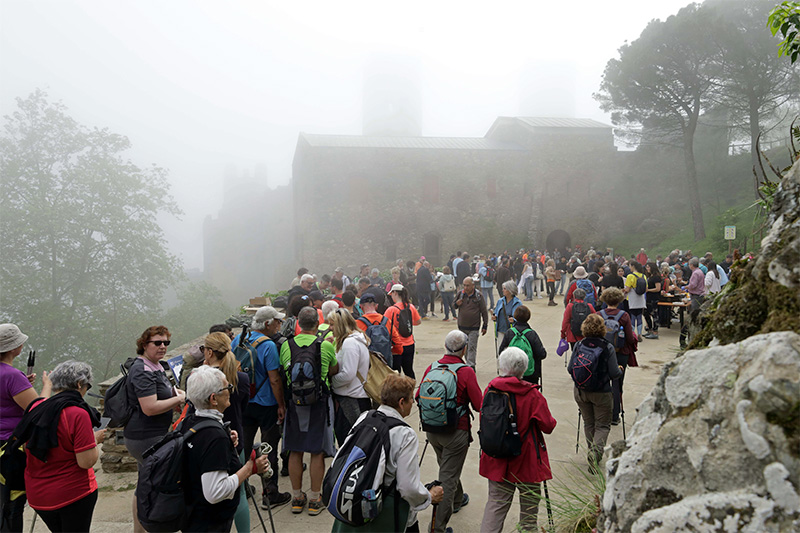 Pujada a peu al Monestir de Sant Pere de Rodes