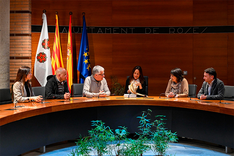 La consellera d’Educació, Esther Niubó visita Roses